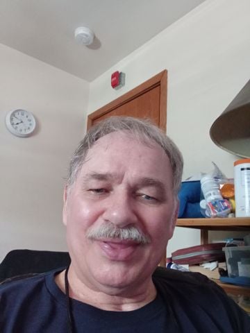 Kspiposo is Single in West Allis, Wisconsin, 3