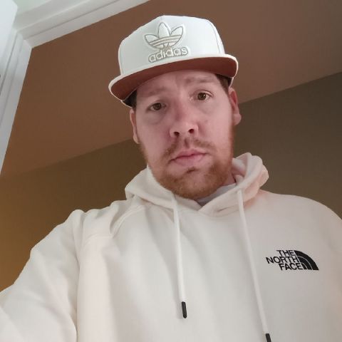 Casey1281 is Single in Newark, Delaware, 3