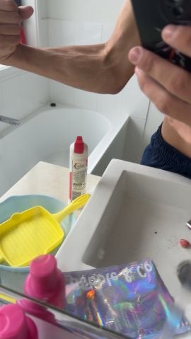 dyefufbjkf