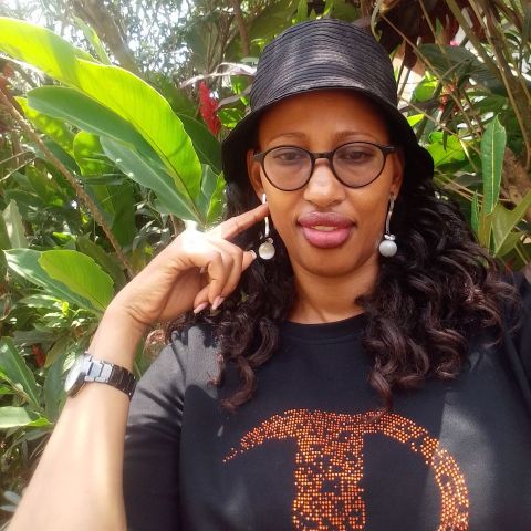 KabereTRuhinda is Single in Kampala, Kampala, 4