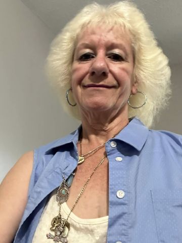 Sophia0911 is Single in ELK GROVE VILLAGE, Illinois, 2