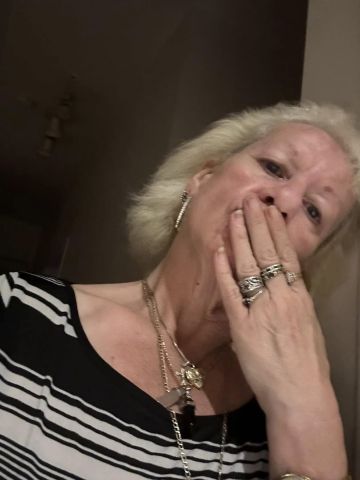 Sophia0911 is Single in ELK GROVE VILLAGE, Illinois, 4