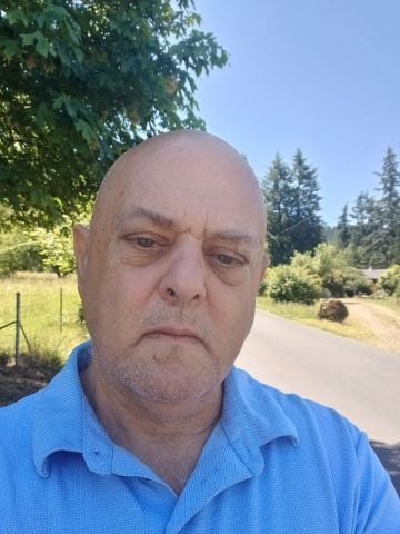 ParisR888 is Single in Sherwood, Oregon, 3