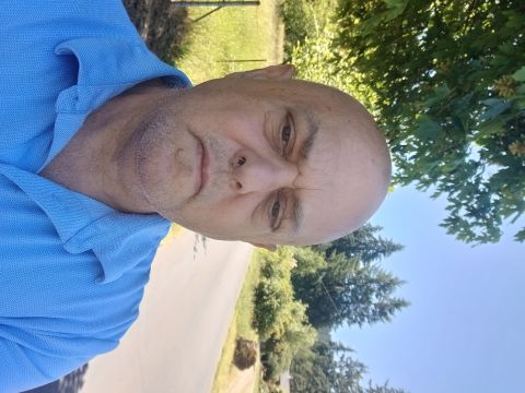 ParisR888 is Single in Sherwood, Oregon, 4