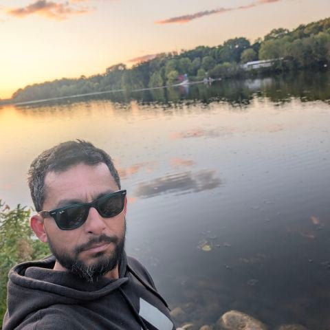 Wilsonguzmamolina is Single in Ypsilanti, Michigan, 4
