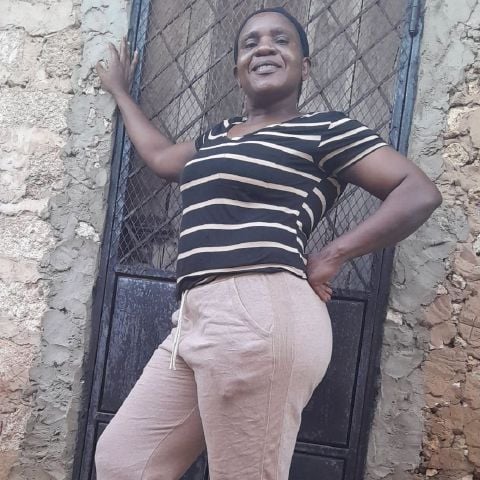 Akinyi42