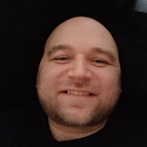 NickS26 is Single in Zion, Illinois, 1