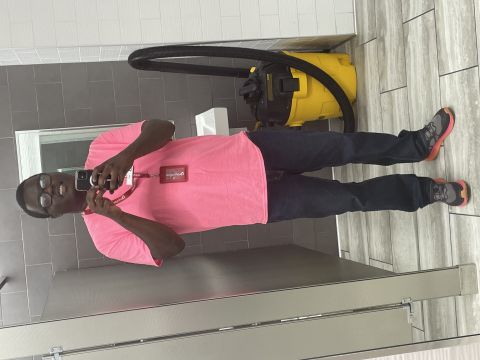 Lookin4u88 is Single in MILWAUKEE, Wisconsin, 2