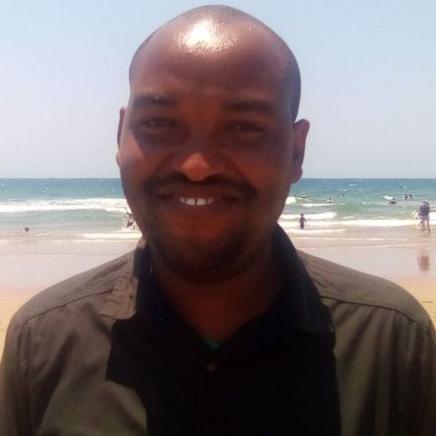 Mwangi70 is Single in Bennettswood, Victoria, 3