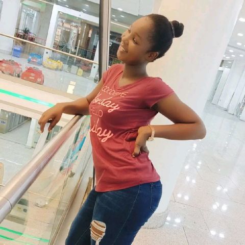 Achieng00128