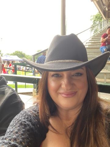 Dani1283 is Single in Summerfield, Florida, 4
