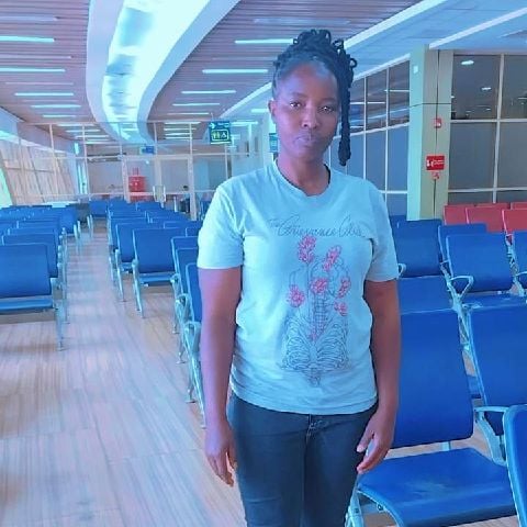 Esthernyambura