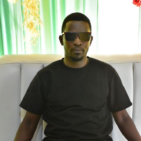 James8003
