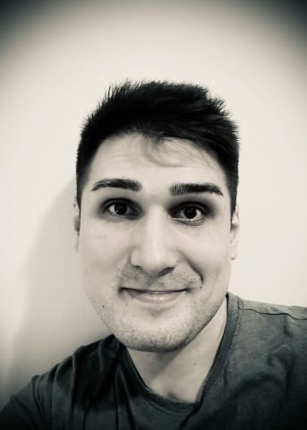 janos007