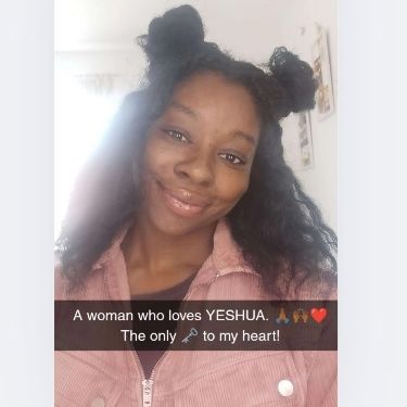 TheeJesusGirl is Single in Milton Keynes, England, 4