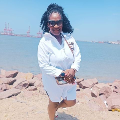 Khensani25