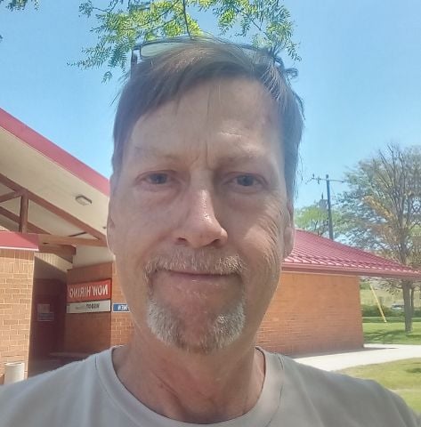 Steventrt is Single in COEUR D ALENE, Idaho, 3