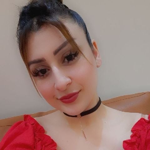 Amina04
