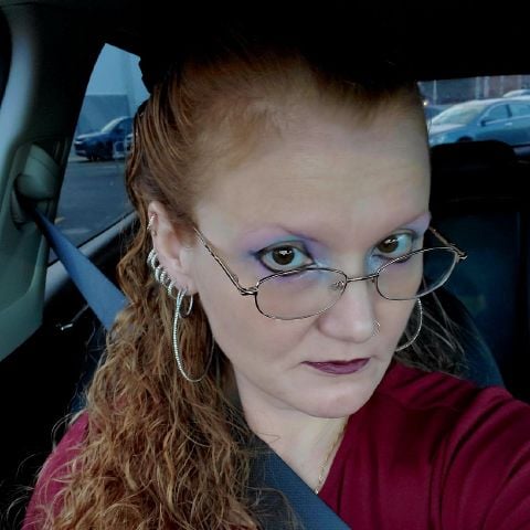 Cindy_1980 is Single in MOUNT CLEMENS, Michigan, 5