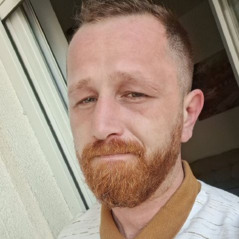 Ismet is Single in Berat, California, 2