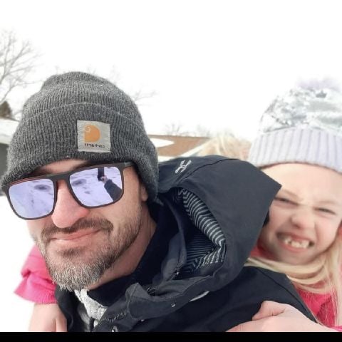 DatingDad is Single in Gwinner, North Dakota, 5
