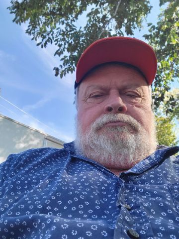 Dwight175 is Single in Concordia, Missouri, 3