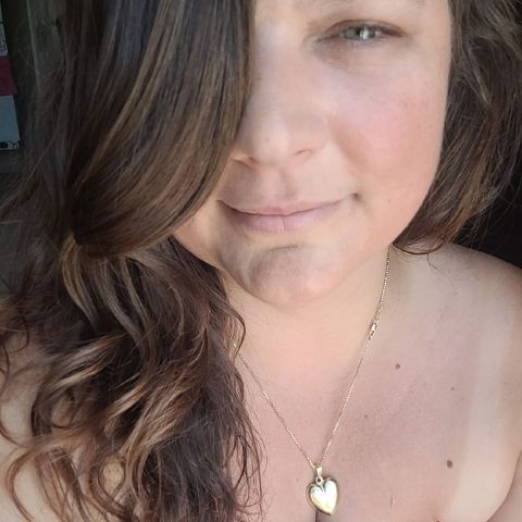 Hayley8 is Single in Bowmanville, Ontario, 2