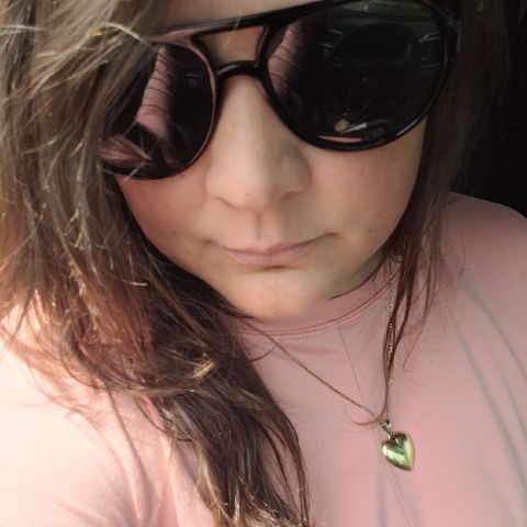 Hayley8 is Single in Bowmanville, Ontario, 4