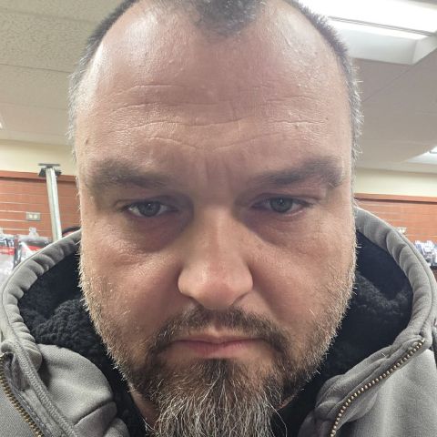 Lukepas is Single in Mississauga, Ontario, 2