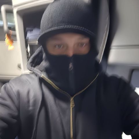 Lukepas is Single in Mississauga, Ontario, 4