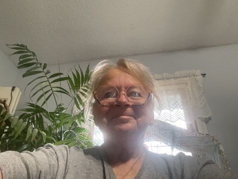 mimielf is Single in Davenport, Iowa, 2