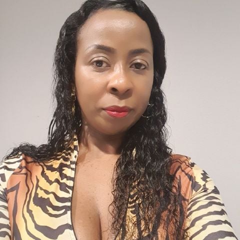 Shenaz39 is Single in Puyallup, Washington, 4