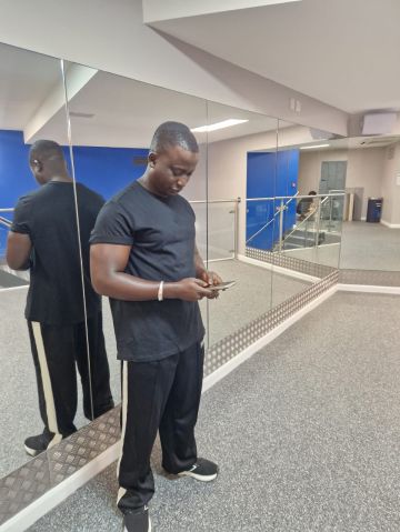 Falilou is Single in Bristol, England, 4