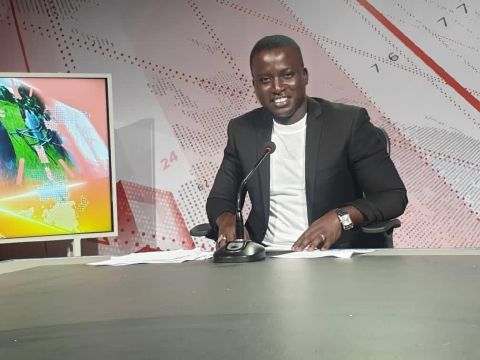 Falilou is Single in Bristol, England, 8