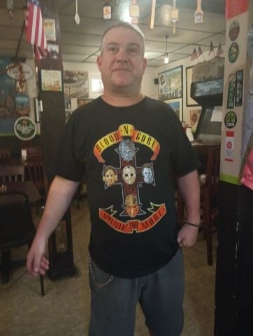 SteveR11 is Single in Torrance, California, 3