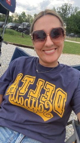 Brenda412 is Single in montgmom, Connecticut, 2