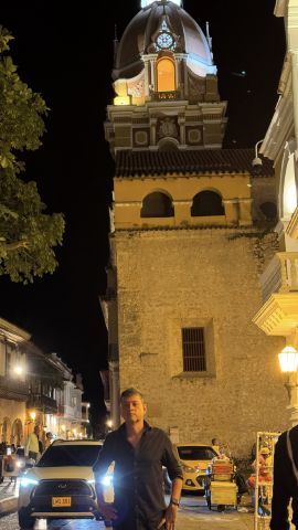 Lee11590 is Single in WESTBURY, New York, 3