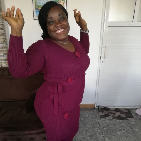 Esther104 is Single in Curepipe, Moka, 3