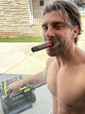 iamdvic is Single in Menasha, Wisconsin, 4