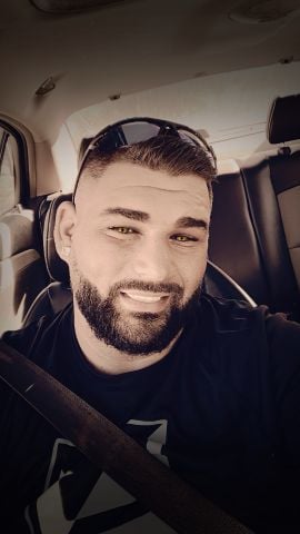 hconn32 is Single in Pineville, West Virginia, 4