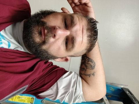 hconn32 is Single in Pineville, West Virginia, 6