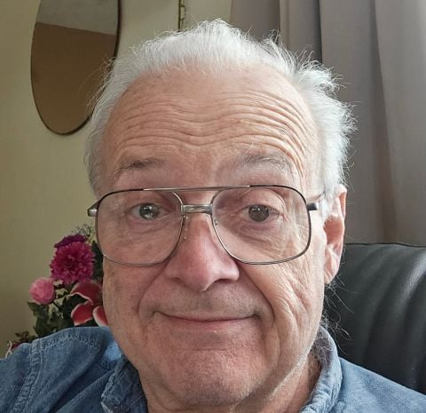 CuddleHugKiss is Single in HUTCHINSON, Kansas, 3