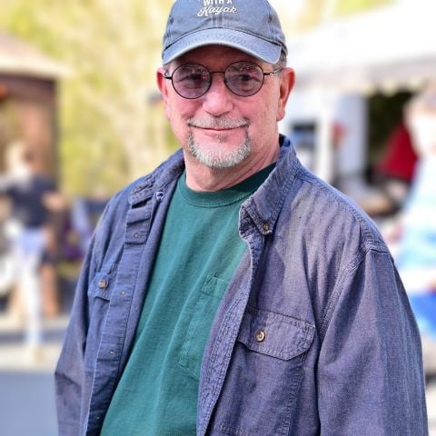 Bill_W is Single in Bloomington, Indiana, 2