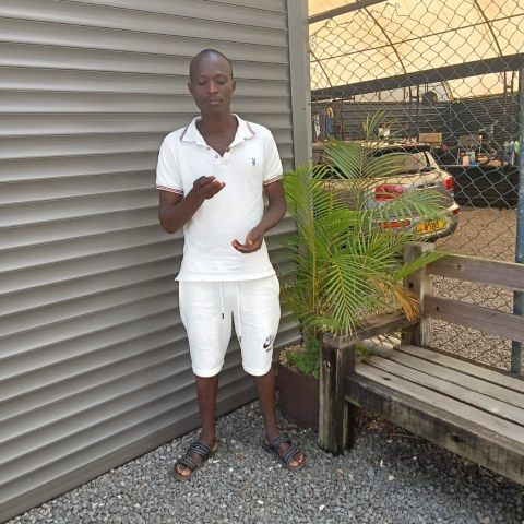 Koec59 is Single in Port Louis, Moka, 5