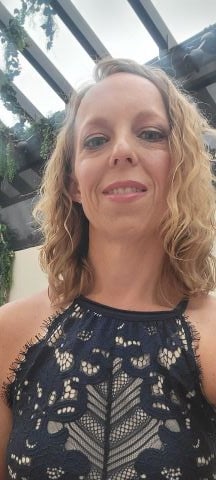 OutdoorsyGal is Single in WICHITA, Kansas, 4