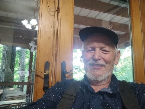 dchally01 is Single in SUNRISE BEACH, Missouri, 2