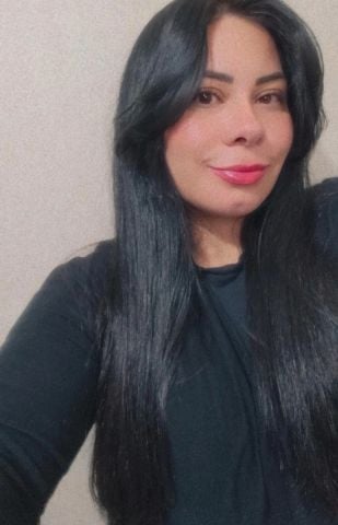 Saraa2 is Single in ASHEVILLE, North Carolina, 1