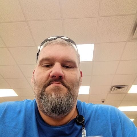 Moose4545 is Single in Watford City, North Dakota, 3