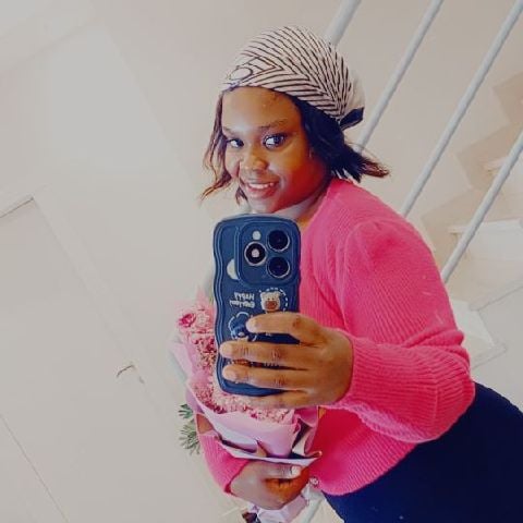 Ruthk28 is Single in Portland, Oregon, 2