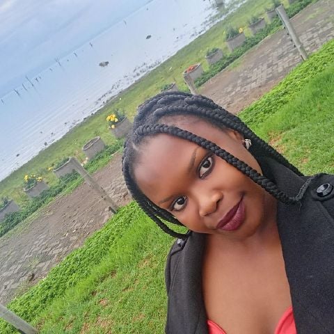 Ruthk28 is Single in Portland, Oregon, 6